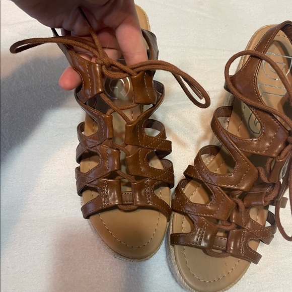 Brown wedges✨ - Picture 6 of 9